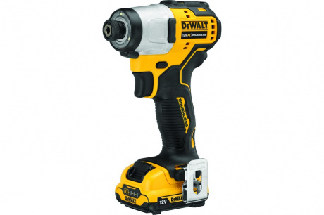 Купить Аккумуляторный шуруповерт DeWALT DCF 801 D2 фото №1